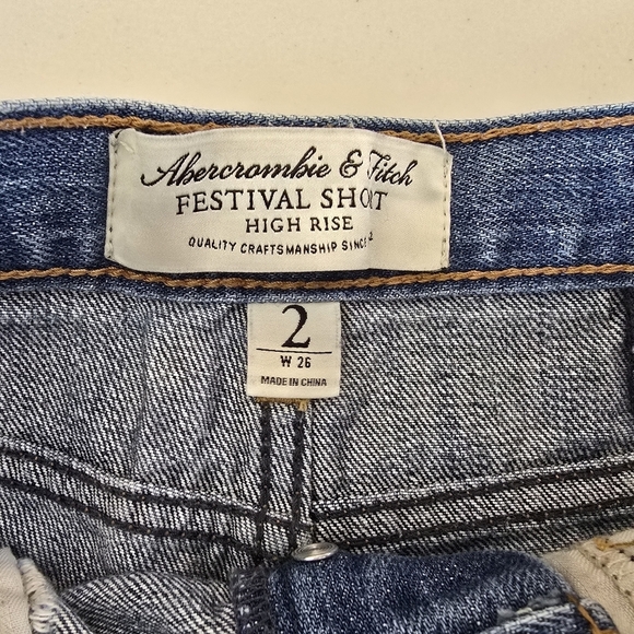 Abercombie & Fitch Festival Short High Rise Women's Sz 2. - Picture 2 of 5